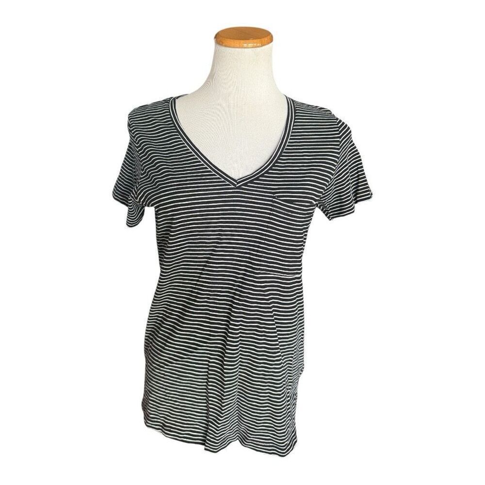 Womens Buckle Double Zero Spicy Small Striped V Neck Pocket Tee Shirt - Sz S